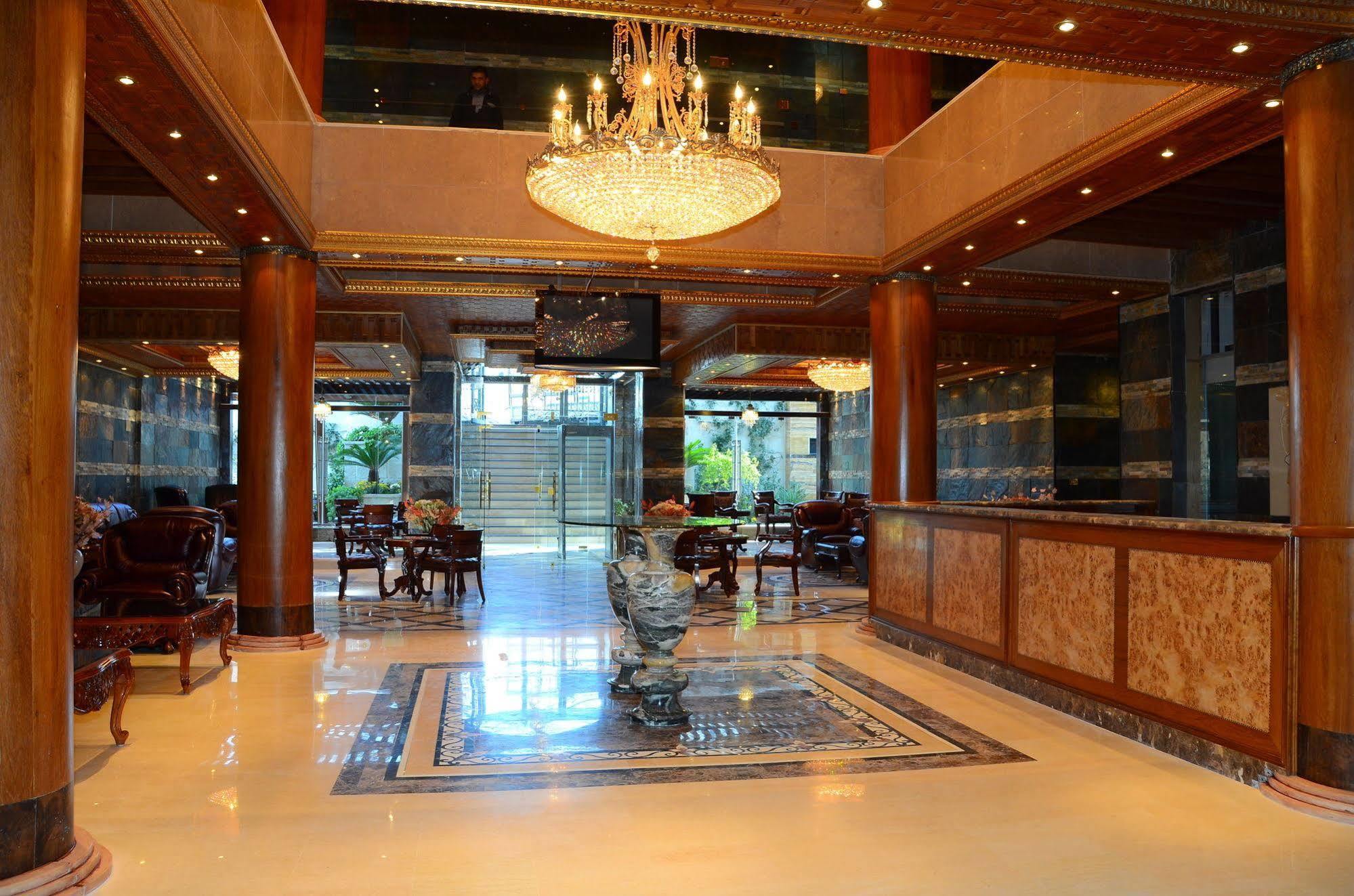 Jad Hotel Suites Amman Exterior photo